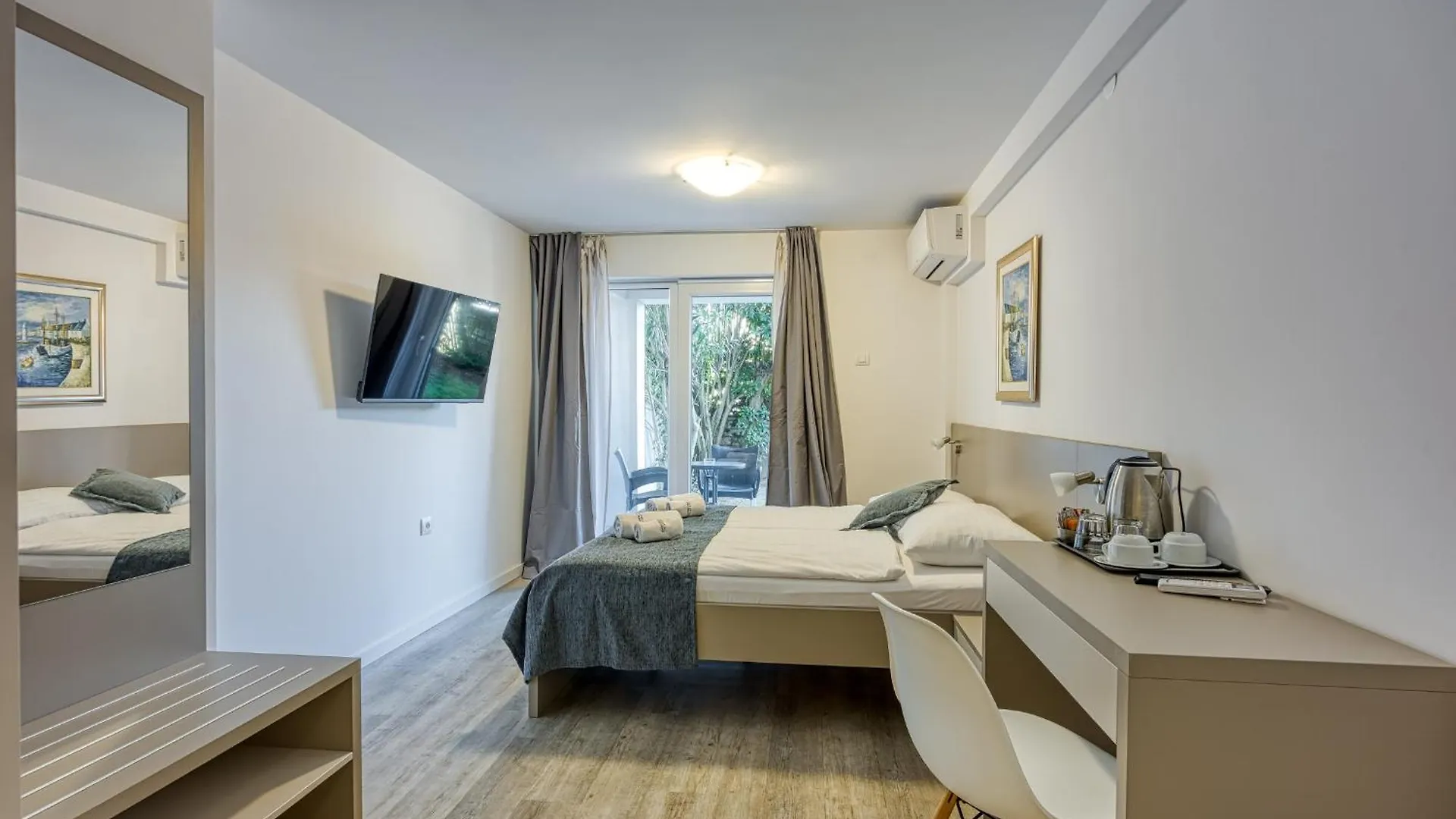 Villa Ladavac B&B 4*, Rovinj