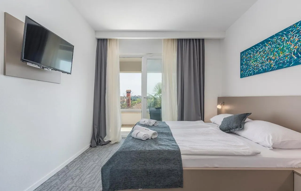 Villa Ladavac B&B Rovinj Alojamento de Acomodação e Pequeno-almoço