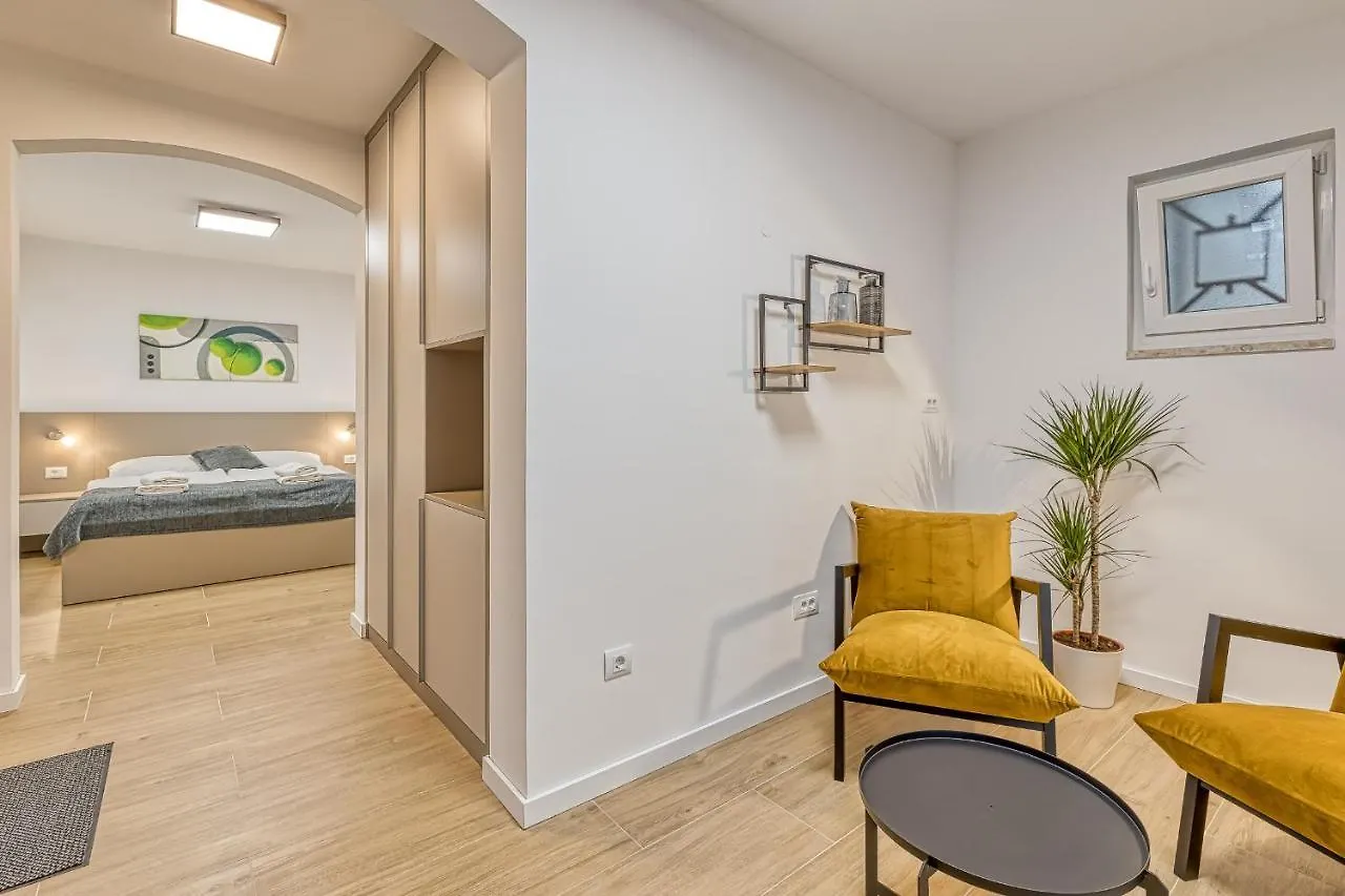 Villa Ladavac B&B Rovinj 4*,