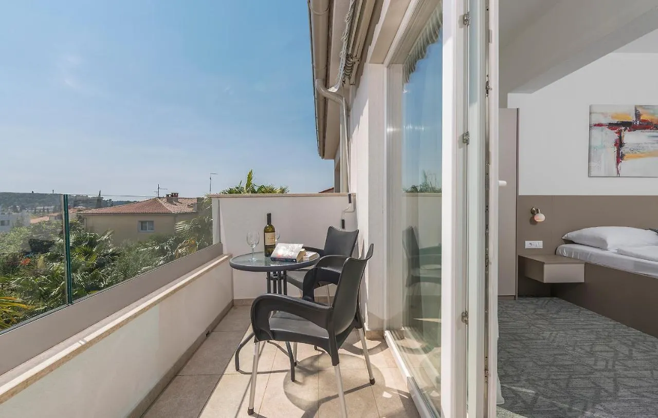 Villa Ladavac B&B Rovinj 4*,  Croácia