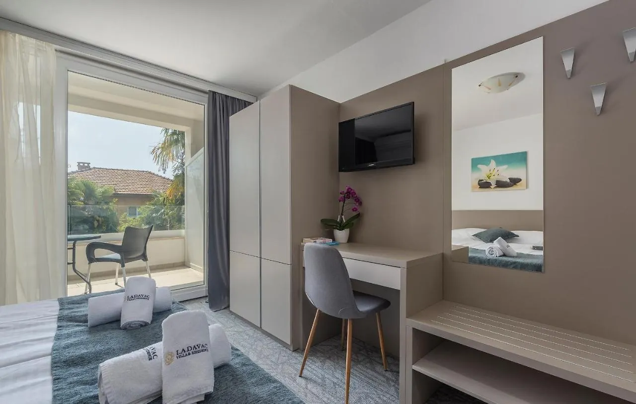 Villa Ladavac B&B Rovinj 4*,